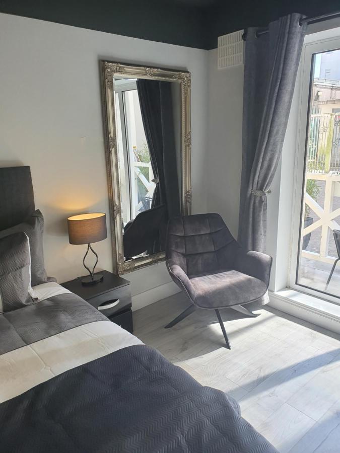 River View Apartment Suite Корк Екстериор снимка