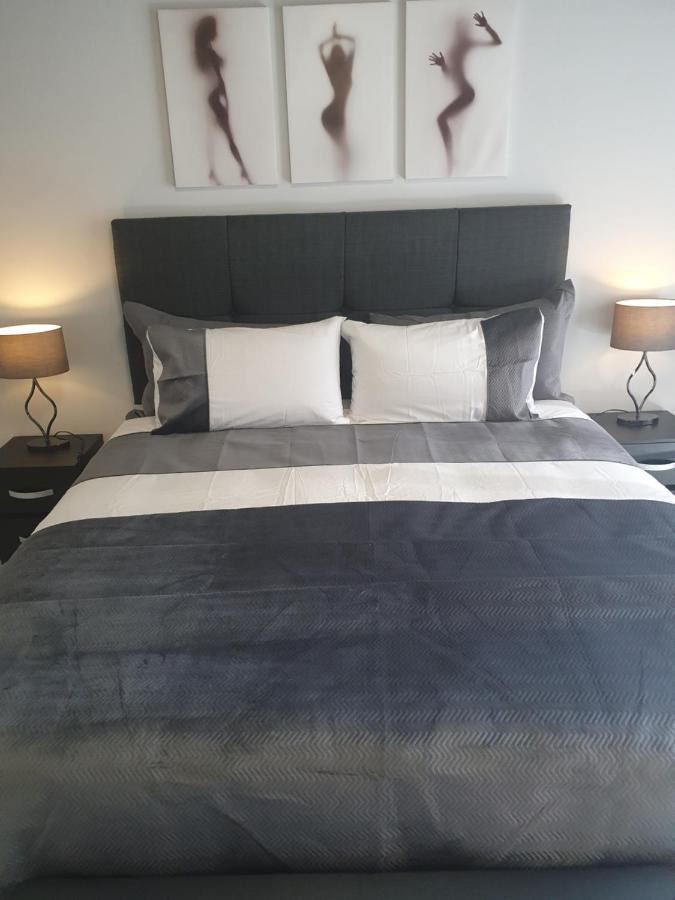 River View Apartment Suite Корк Екстериор снимка