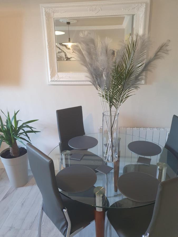 River View Apartment Suite Корк Екстериор снимка