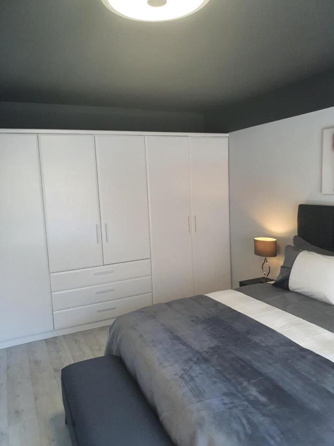 River View Apartment Suite Корк Екстериор снимка