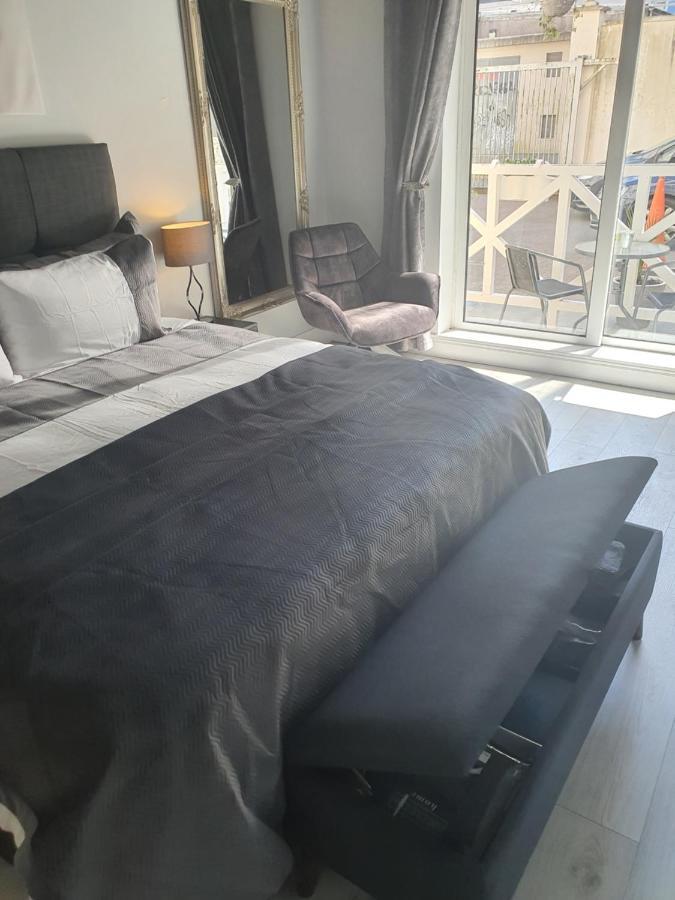 River View Apartment Suite Корк Екстериор снимка